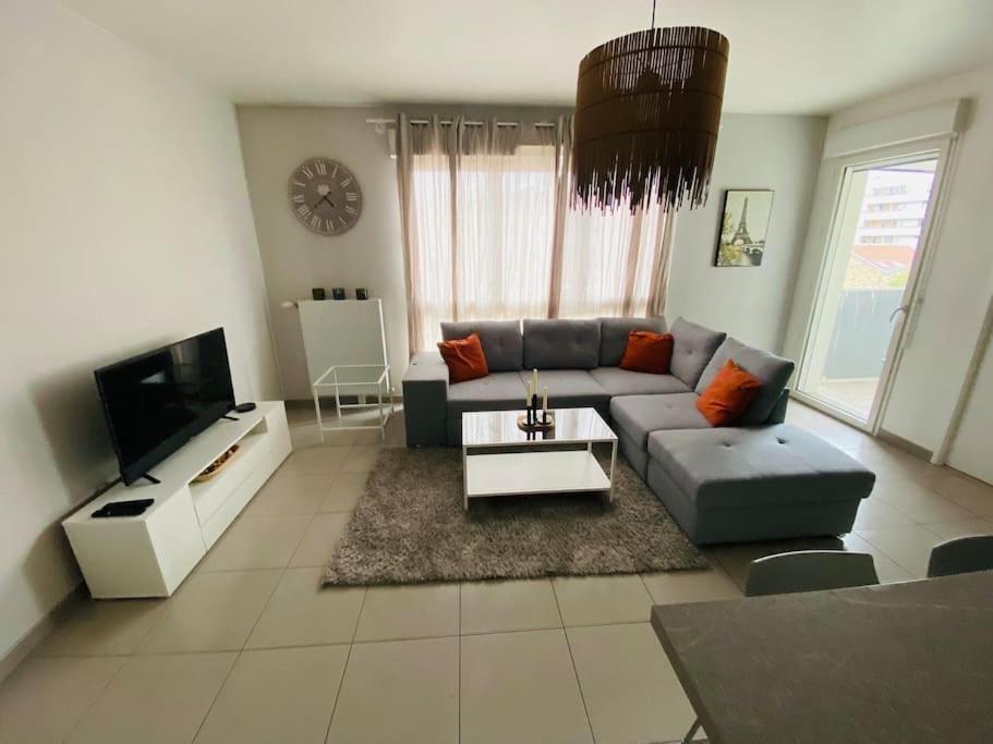 Apartamento Grand Appt Proche Paris Parking Aubervilliers Exterior foto