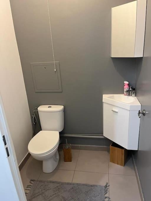 Apartamento Grand Appt Proche Paris Parking Aubervilliers Exterior foto
